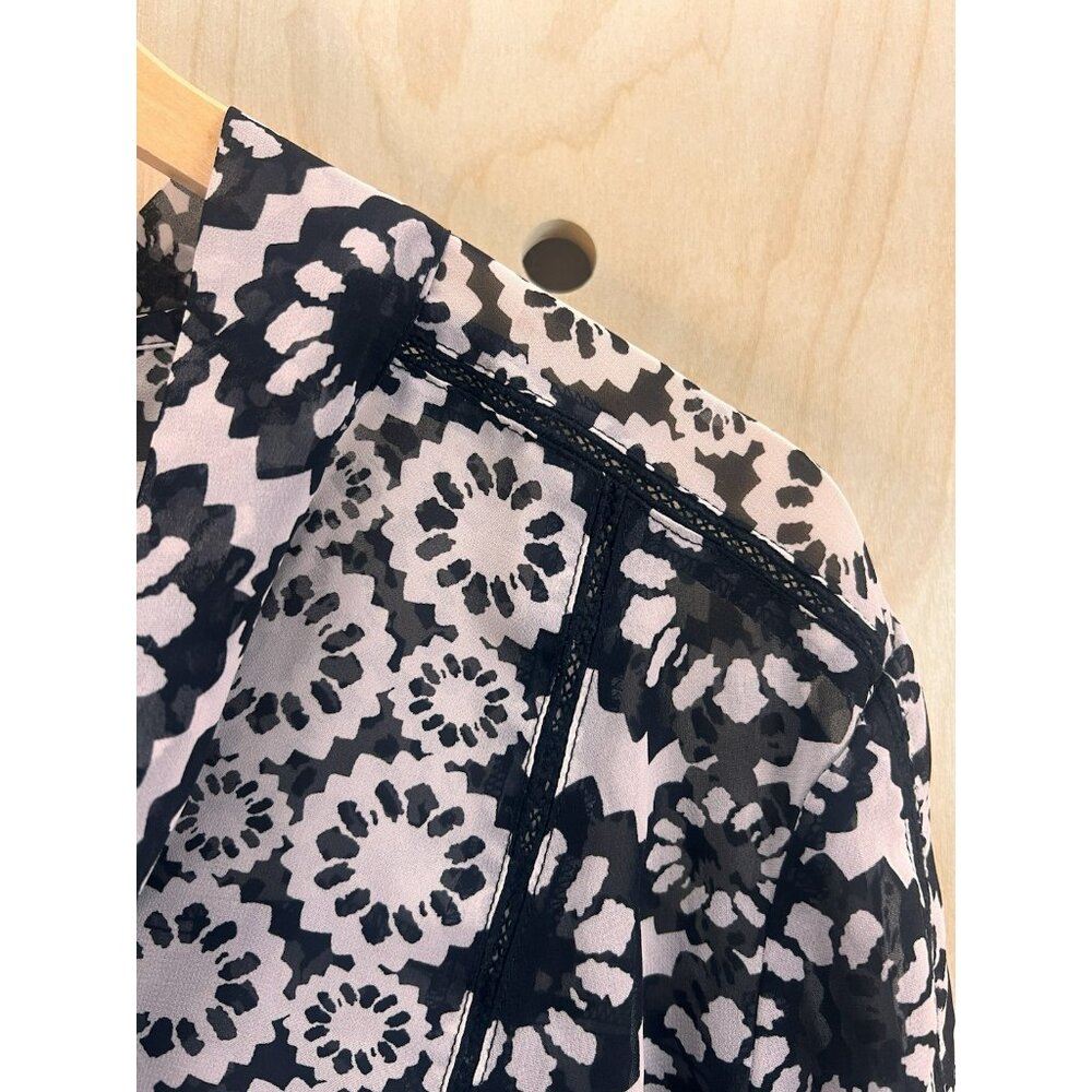 Lane Bryant Top Womens Size 22 / 24 Black White Print Sheer Flowy Blouse Scarf - Picture 7 of 16